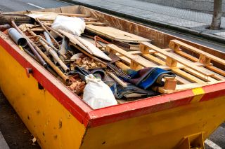Container mit schwerem Mischabfall